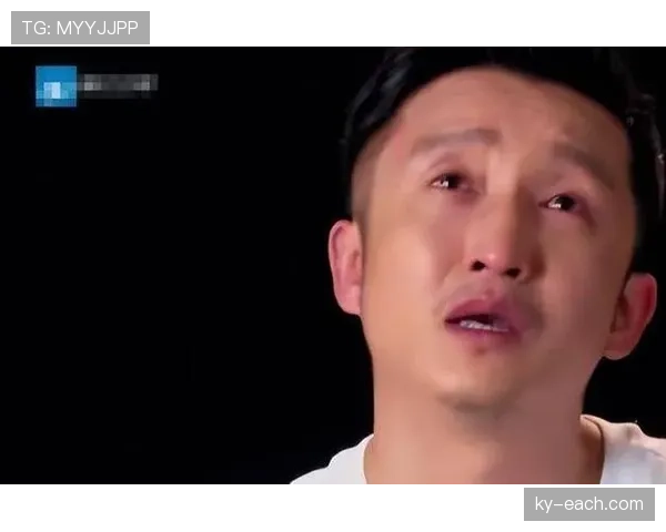 邹市明训练完偷偷吃炸鸡被拍,这自律人设还绷得住吗?